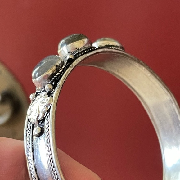 Genuine Tibetan silver gemstone bracelets - Picture 10 of 11